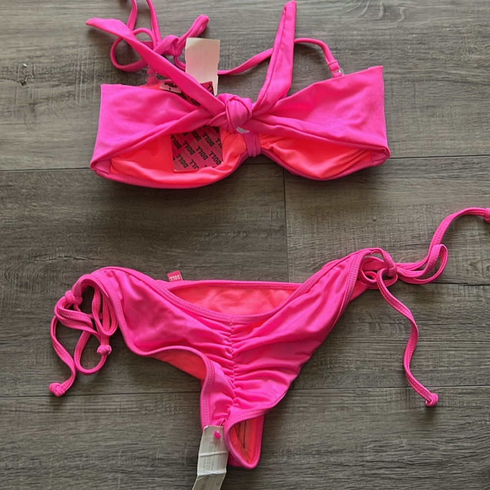 Bikinis - Picture 8 of 12